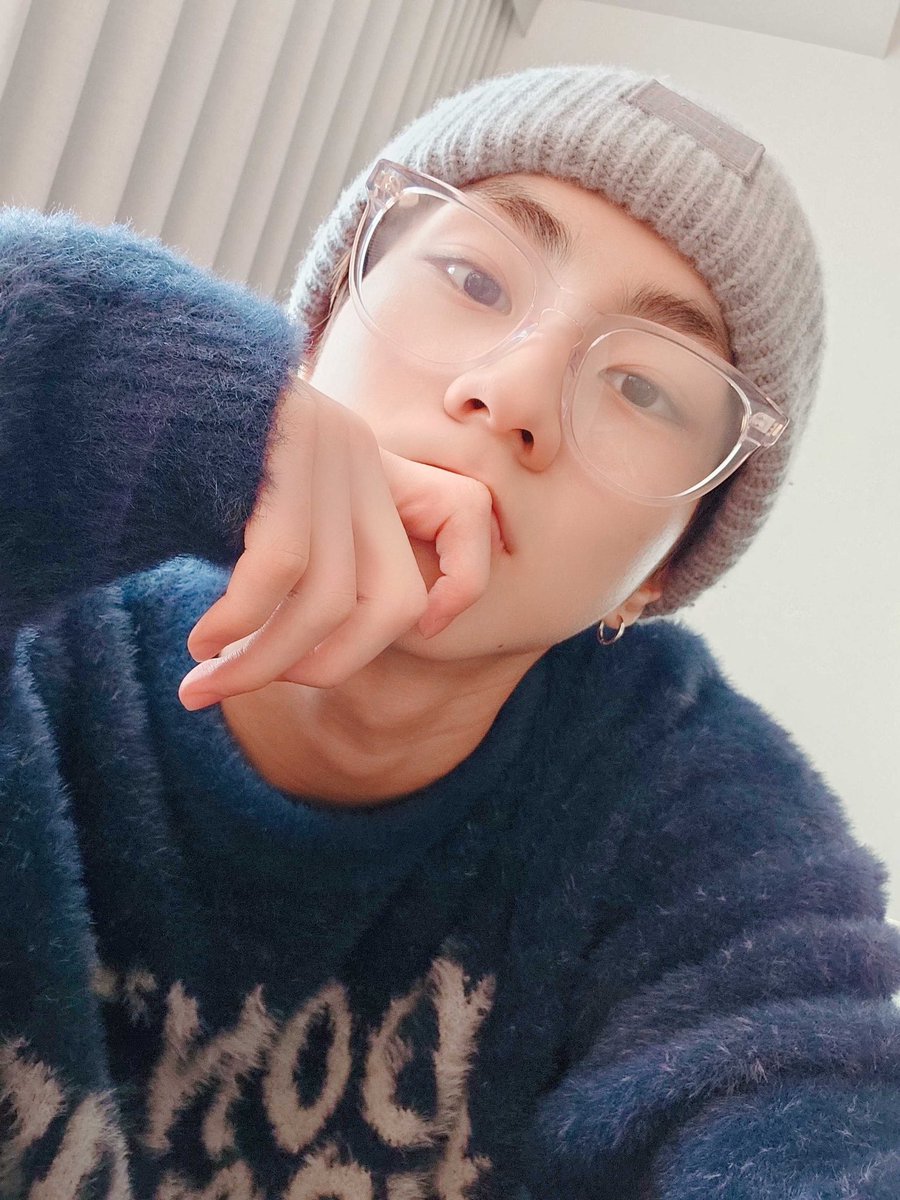 en_tashii's tweet image. Jungwon in LA 😸