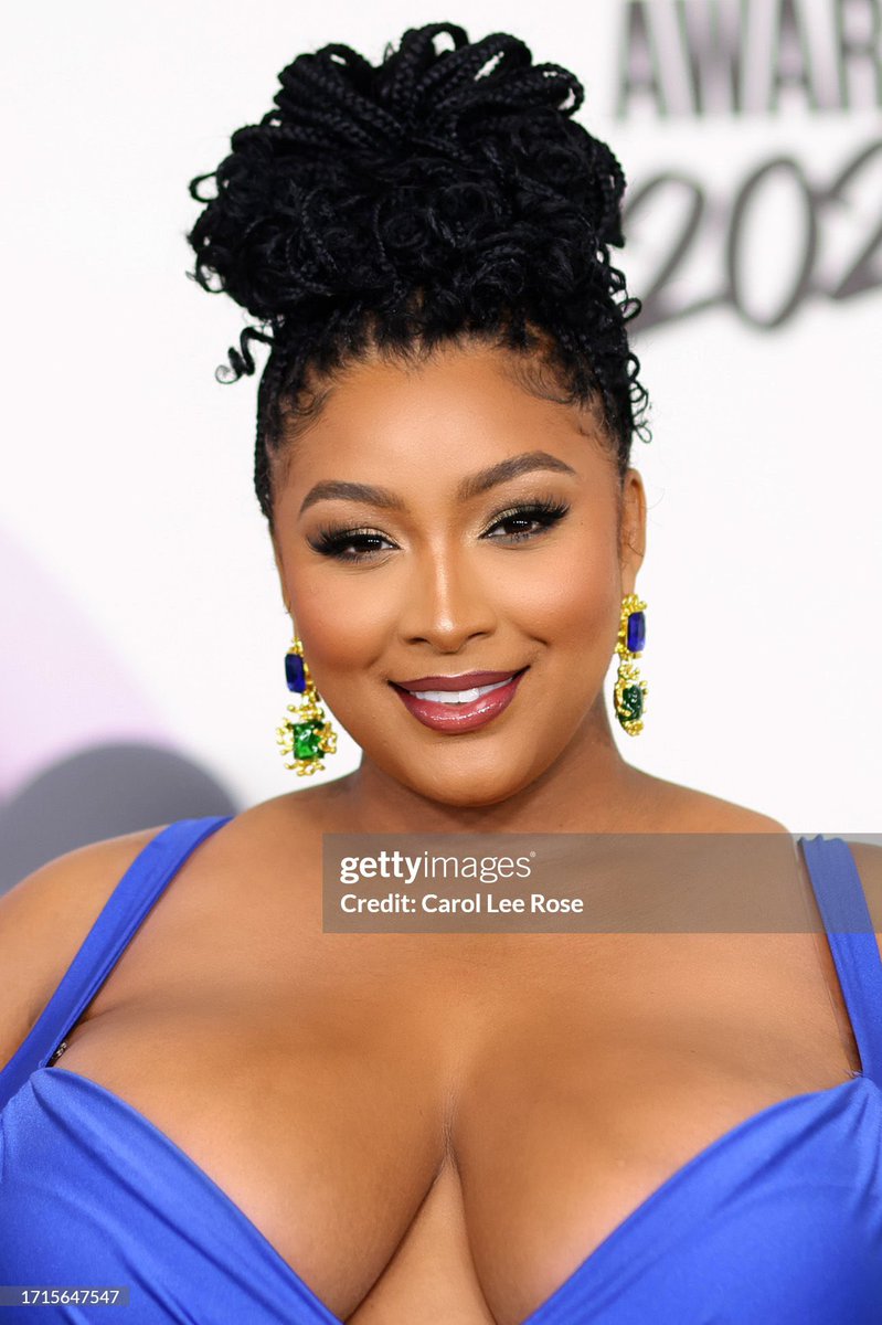 NzingaImani's tweet photo. #BETHipHopAwards  💙 https://t.co/GG8jQRqLFn