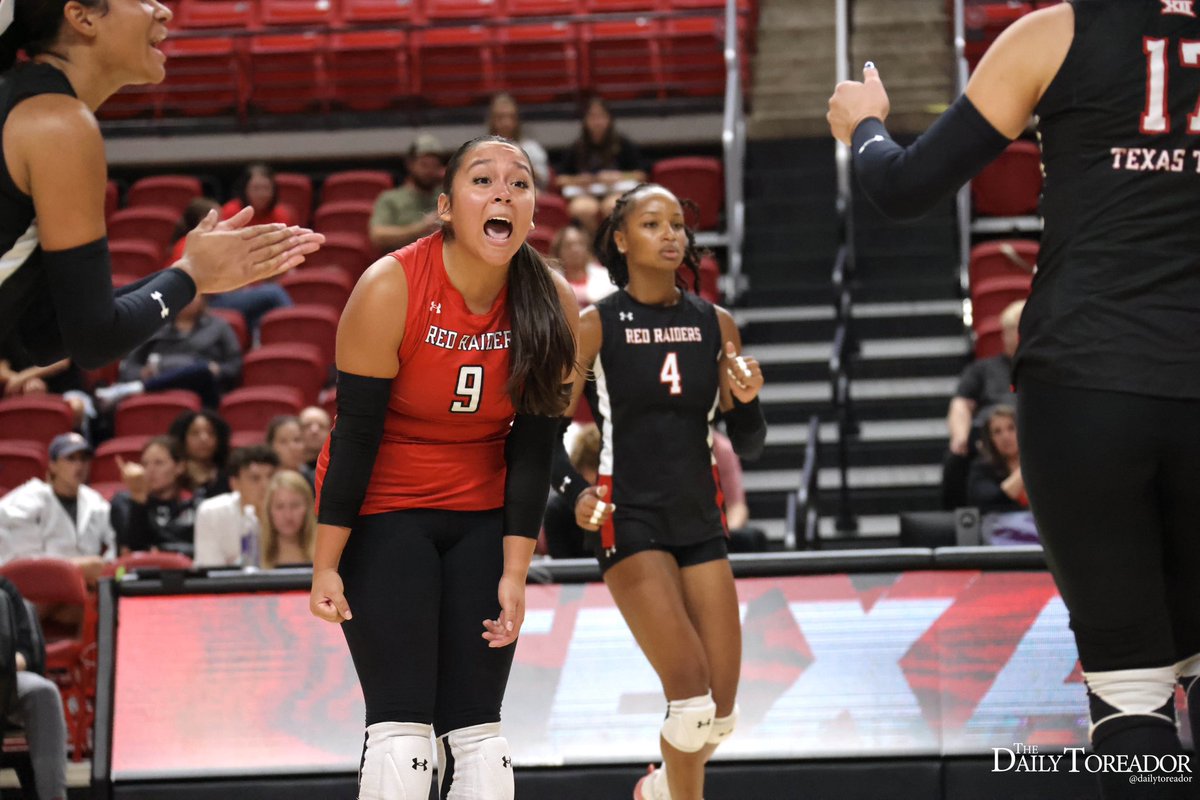 HopeEspo's tweet photo. Texas Tech volleyball loses 0-3 to UCF https://t.co/7qNiOyBJ0y