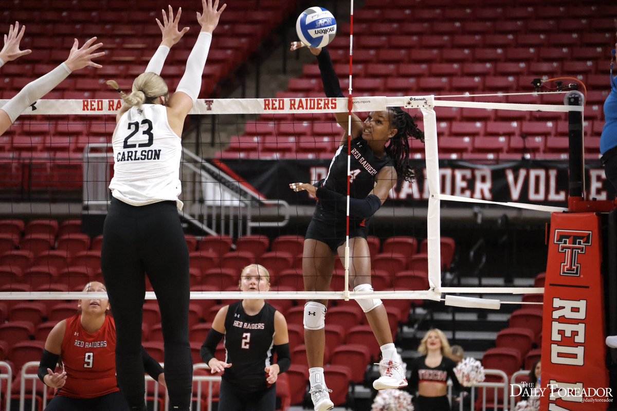 HopeEspo's tweet photo. Texas Tech volleyball loses 0-3 to UCF https://t.co/7qNiOyBJ0y