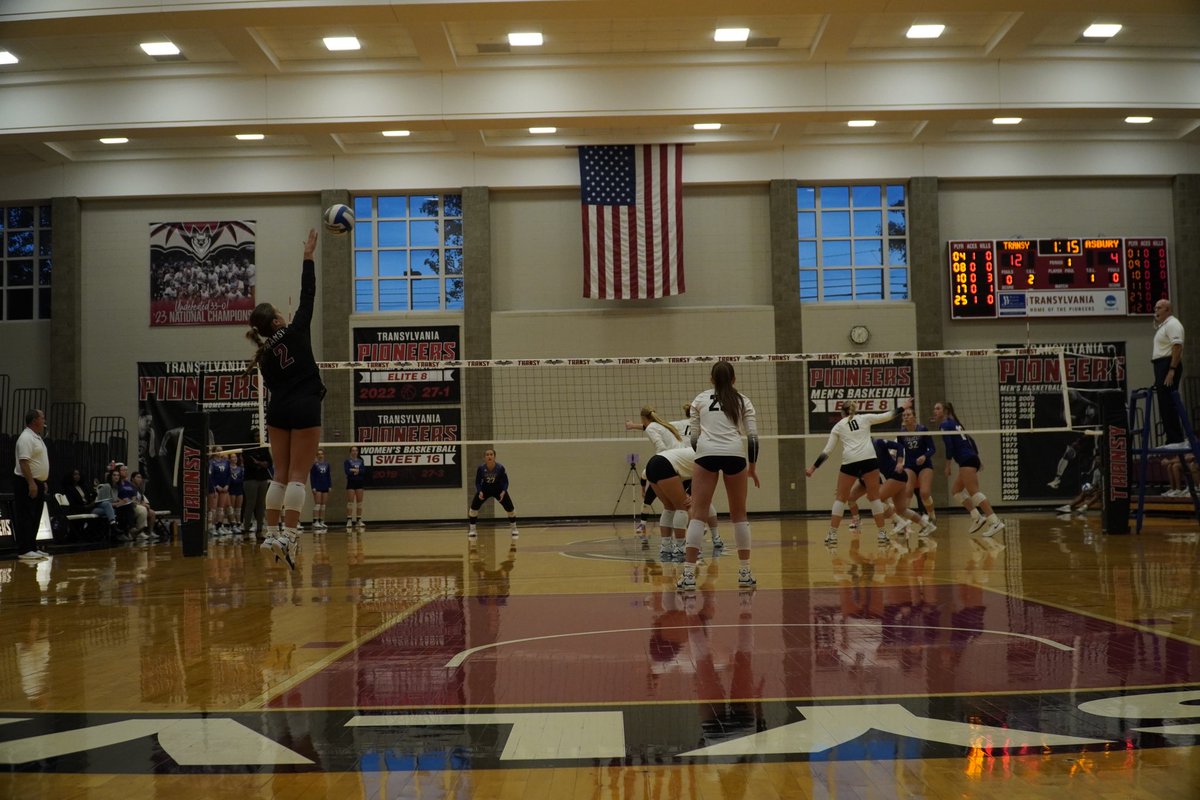 TransySports's tweet photo. #15 @TransylvaniaWVB extended their win streak to four games and earned their third straight sweep on Wednesday night. The Pioneers defeated Asbury College 25-10, 25-8, and 25-16.

The Pioneers did not trail at any point in the match.

Catch them this Friday night at the Clive M. Beck Center when they take on Franklin College in their second HCAC match of the season at 7 PM.

🔗 https://t.co/VWxqD19Sg3

#FlyPios🦇