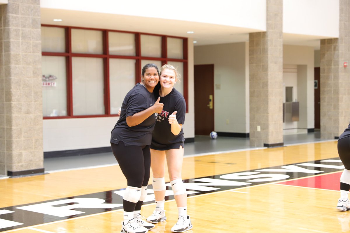 TransySports's tweet photo. #15 @TransylvaniaWVB extended their win streak to four games and earned their third straight sweep on Wednesday night. The Pioneers defeated Asbury College 25-10, 25-8, and 25-16.

The Pioneers did not trail at any point in the match.

Catch them this Friday night at the Clive M. Beck Center when they take on Franklin College in their second HCAC match of the season at 7 PM.

🔗 https://t.co/VWxqD19Sg3

#FlyPios🦇