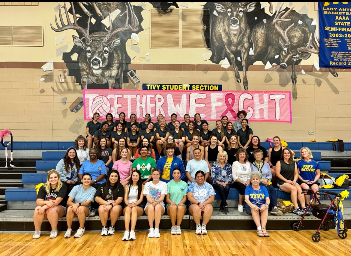 CheerTivy's tweet photo. Tivy Cheer Reunion Day 1 💙💛📣 https://t.co/PtURlHxy9I