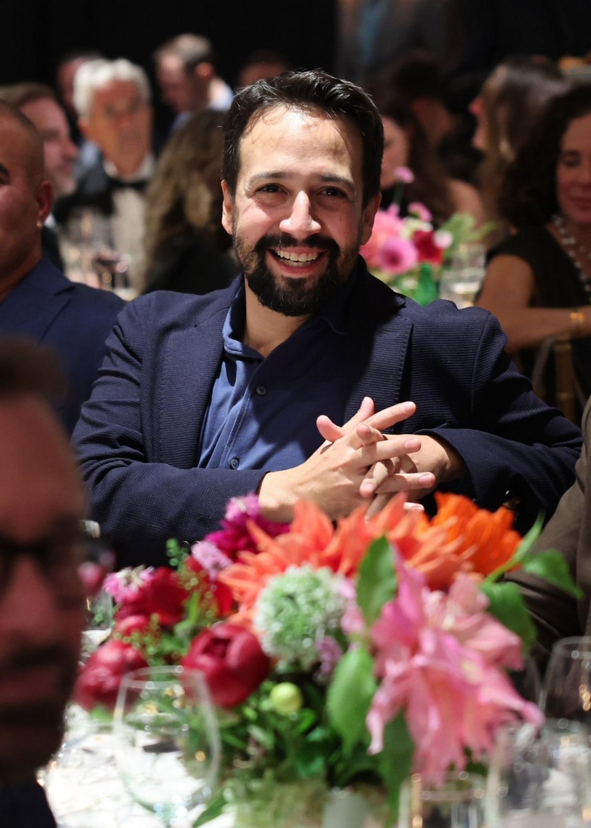 stefshiddles's tweet image. HE. IS. GORGEOUS!!!!!!! 🌸