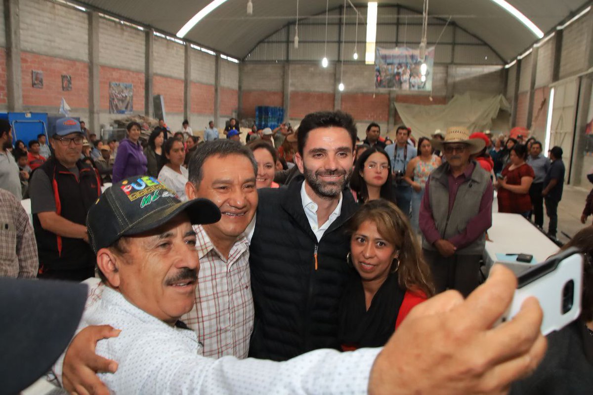 RodrigoAbdalaD's tweet photo. Ha sido un gusto visitar de nuevo San Salvador El Seco, agradezco por todo el cariño y confianza que me brindaron hoy en la convivencia. Con el apoyo de ustedes, la transformación tendrá continuidad en Puebla. 

¡Estaremos en la encuesta! Y ya sabes cuál es la respuesta. 

 #LaEsperanzaEsRodrigo