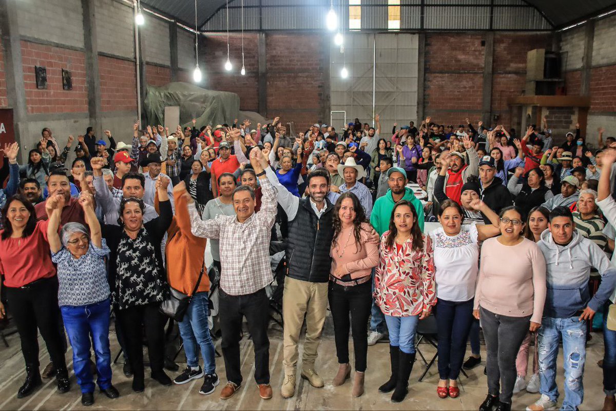 RodrigoAbdalaD's tweet photo. Ha sido un gusto visitar de nuevo San Salvador El Seco, agradezco por todo el cariño y confianza que me brindaron hoy en la convivencia. Con el apoyo de ustedes, la transformación tendrá continuidad en Puebla. 

¡Estaremos en la encuesta! Y ya sabes cuál es la respuesta. 

 #LaEsperanzaEsRodrigo