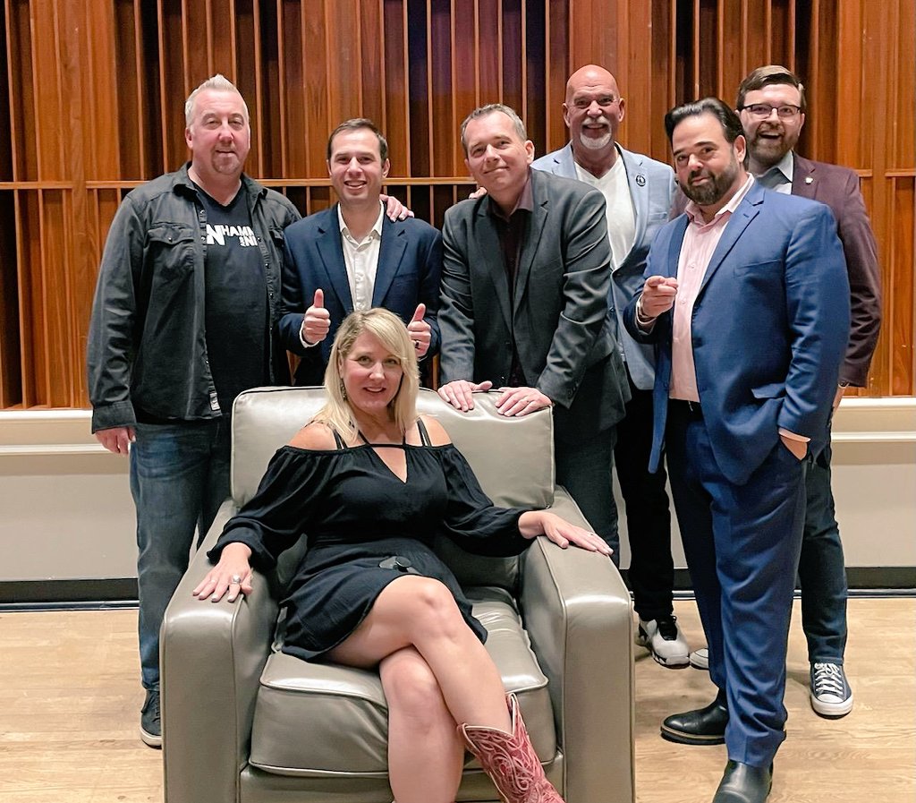 They don't make better teams than the @93WIBC crew.