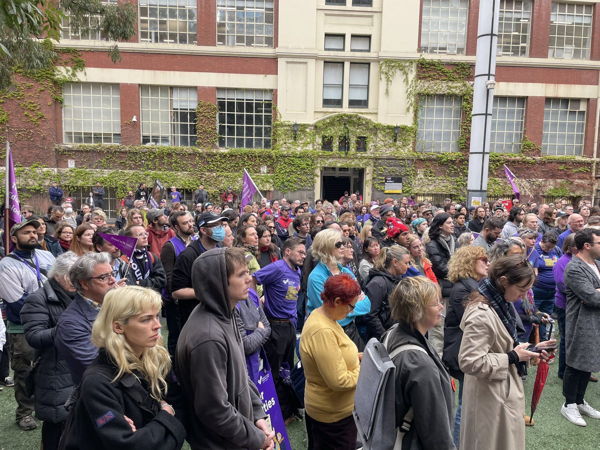NTEUVictoria's tweet photo. BIG crowd at RMIT today for @NTEU_RMIT and @NTEUUniMelb branch strikes &amp; combined rally
#UniMelbstrikes
#RMITstrikes
#NTEUvicstrikes https://t.co/A3GgfjK7GR