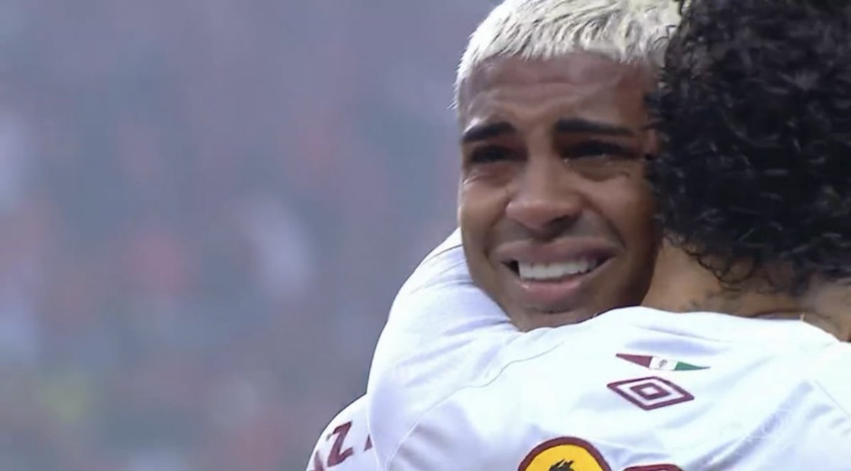 futebol_info's tweet photo. Elogiar o Cano é chover no molhado. Ele é ABSURDO e não tem mais o que falar.

Mas a virada de chave na carreira - e na vida - do John Kennedy é gigante. Talento ele sempre teve. Desde a base já era diferente. Só precisava colocar a cabeça no lugar. FUNDAMENTAL no Fluminense.

📸 Reprodução/Globo