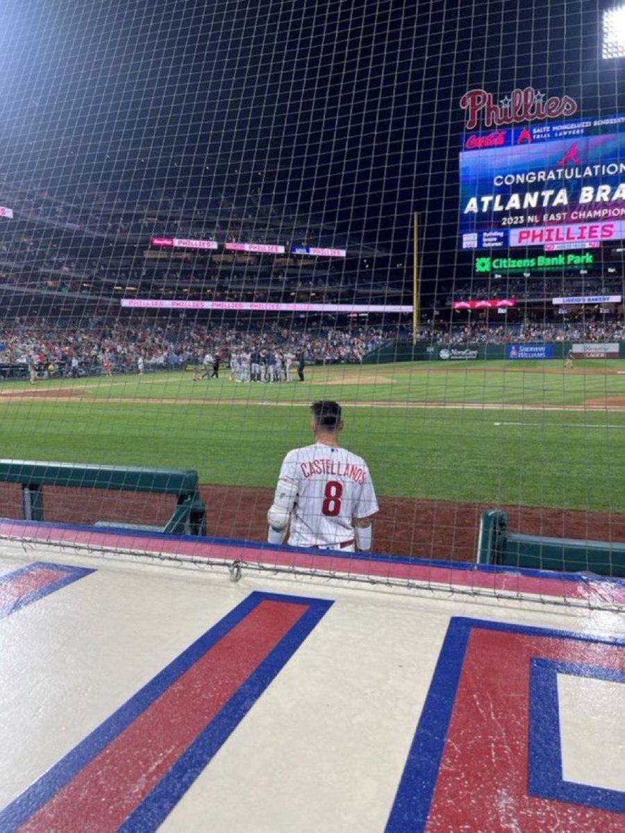 Kegbaum's tweet photo. @Phillies The North Remembers…
#redoctober https://t.co/2JcN7DVZjh