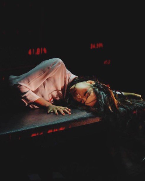 LiliFanZone's tweet photo. LISA is living her best life. She’s breaking barriers, she’s following her creative spirit. If this is #LISA post-YG (free, independent, artistic) then we are here for it.
UNREAL
 #LISAxCRAZYHORSE https://t.co/TuGnmHZTiQ