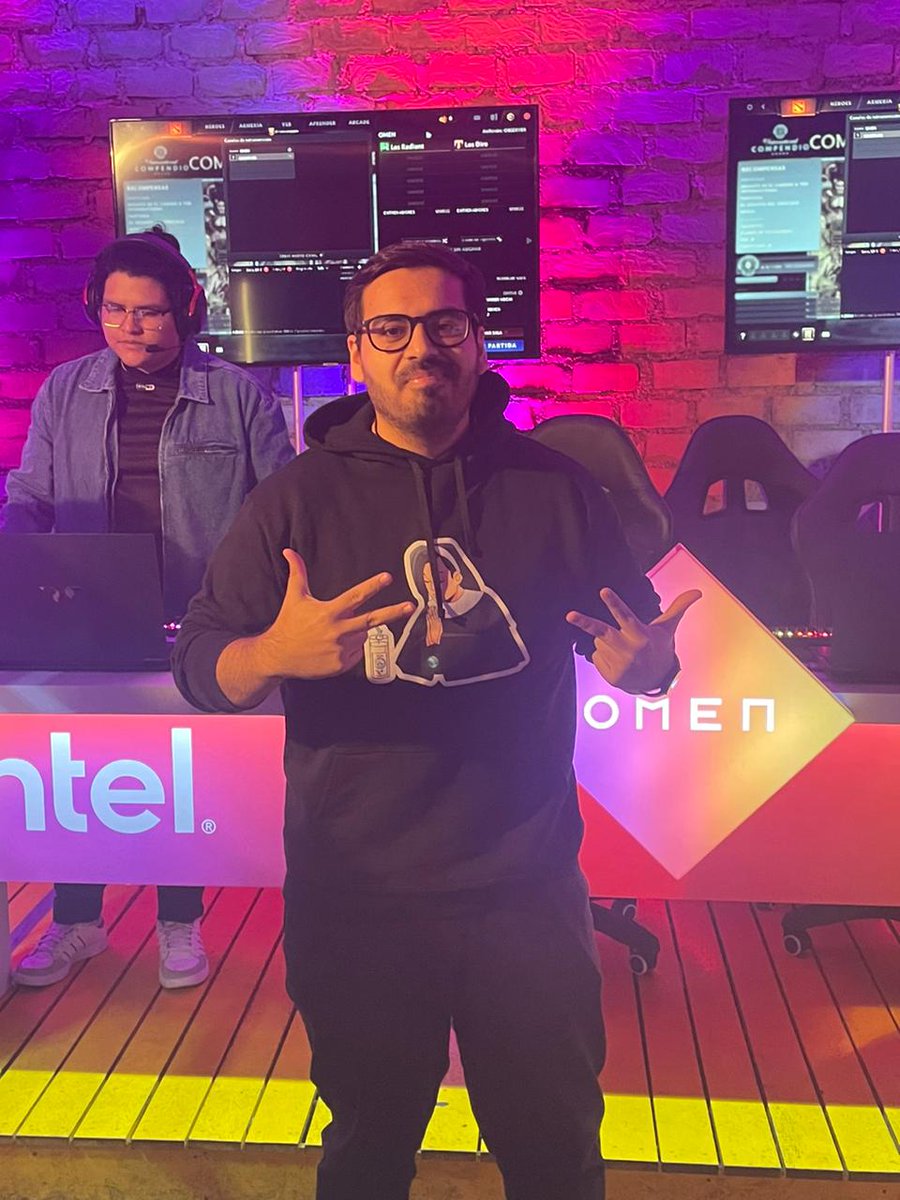 ConorMcDiego's tweet photo. Para que no digas que "no me importa"

Con la merch exclusiva de @LaHoraRancia @chocodr1lo #StayRancy https://t.co/Blh2mSx4pZ