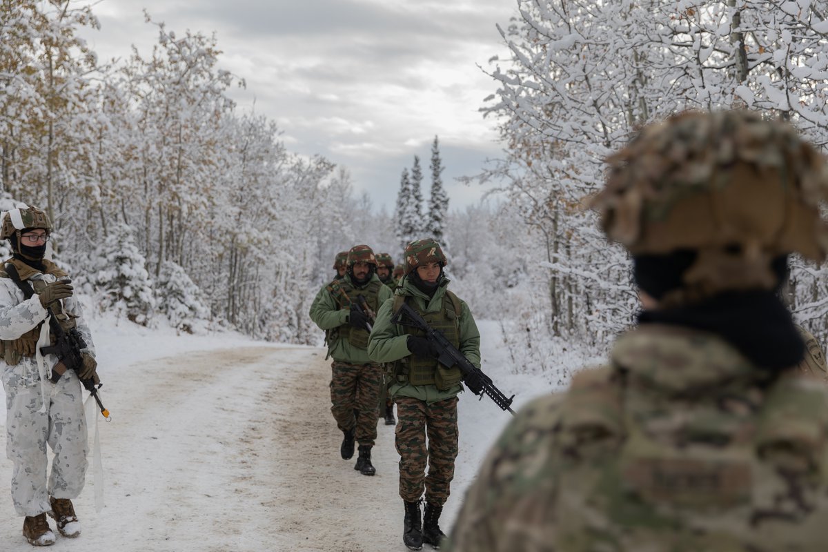 .@USArmy Soldiers from the @11thAirborneDiv and @adgpi Indian Army soldiers conducted a live fire training exercise for Yudh Abhyas 2023 at Fort Wainwright, AK., Oct. 03, 2023. @I_Corps @INDOPACOM @DeptofDefense