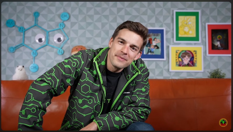 TarnishedDragon's tweet photo. Today on #GTLive (10-04-2023) we had a #GTAlive / #GTNotLive ! Matt & Ash talked "silo"ing YouTube & generational memes. Hopping into the fan game made for Skibidi Toilet... Skibidi EXE Remastered had ultra graphic fail, a unexpected crossover, & tiny evidence cueing #RagePat. π½ https://t.co/kqezUvse8a