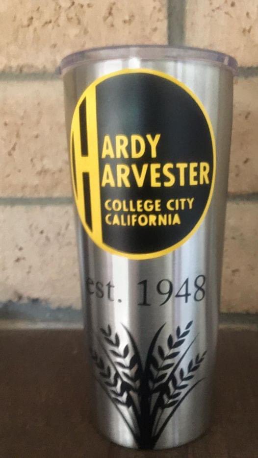 RD108Irrigation's tweet photo. What do you drink your #carice #harvest23 coffee out of #hardyharvester #ledgends https://t.co/bndjalC4OW