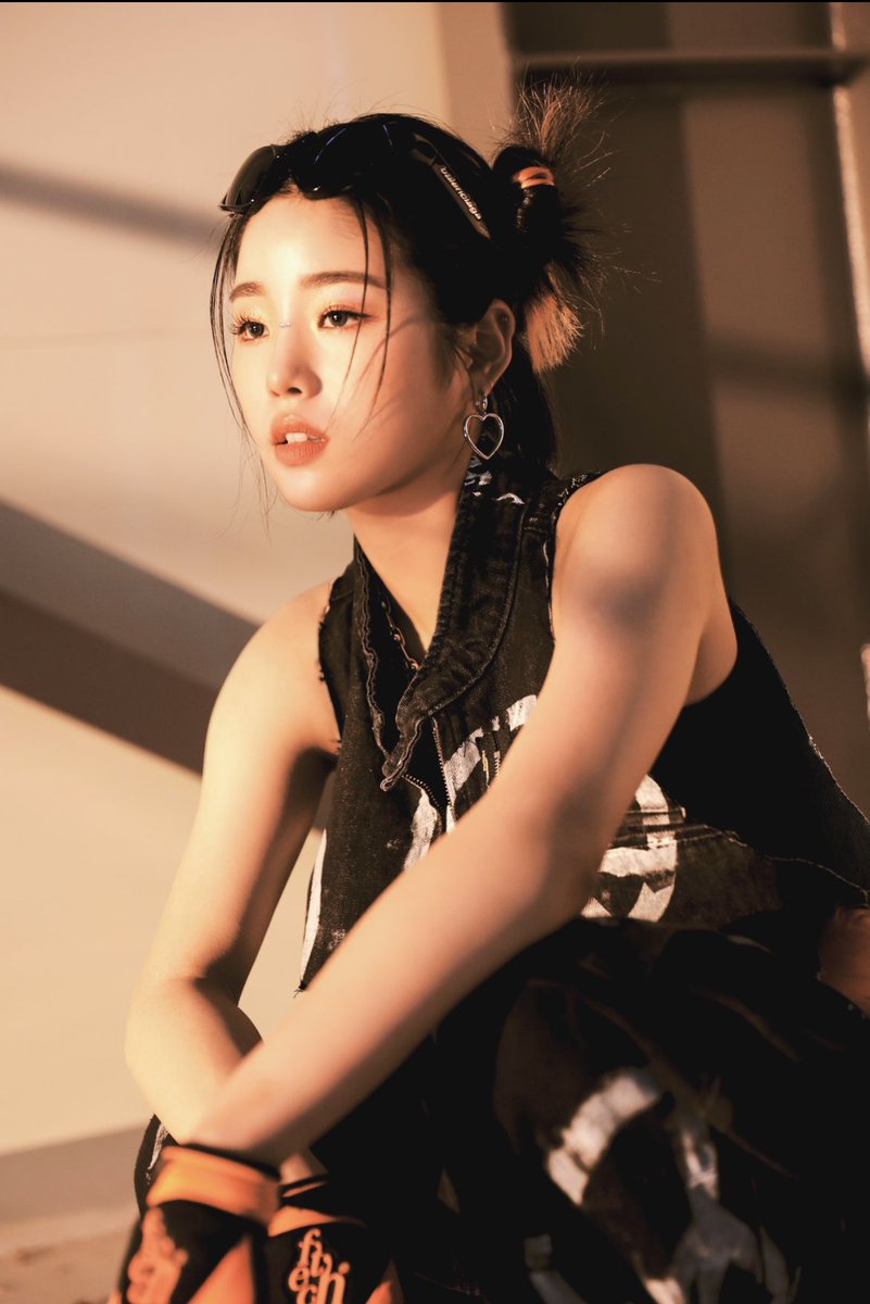 Sunhye first concept photo 

#YOUNGPOSSE #영파씨 #ヤングパシ #정선혜 #SUNHYE #MACARONICHEESE #MACARONI_CHEESE