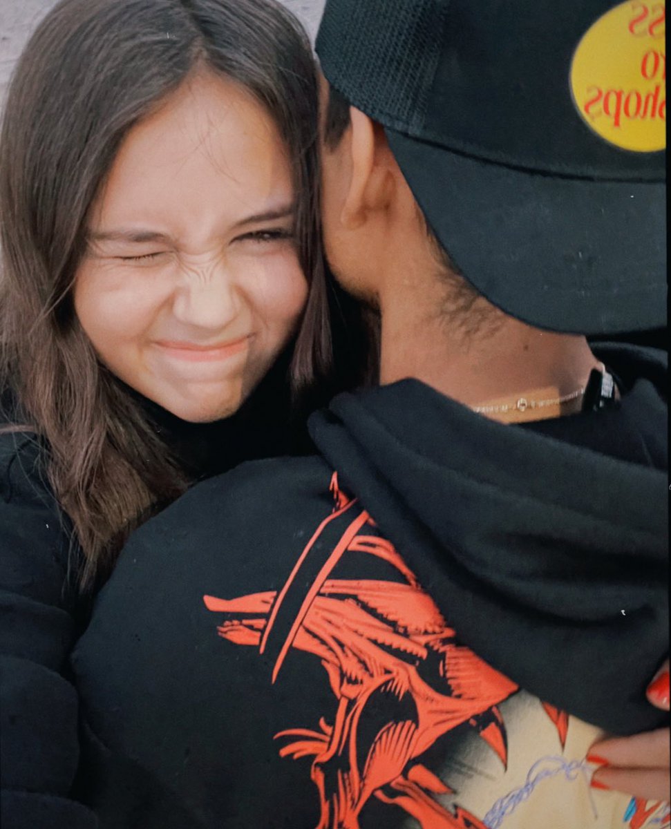 michellerdzzz's tweet photo. a él le gusta spiderman, a mí me gusta él ❤️ https://t.co/nZQ5g0n7nZ