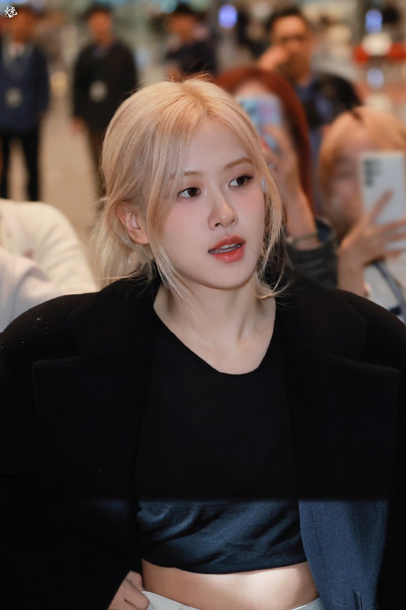 fever_211's tweet photo. 231004  ICN

#블랙핑크 #로제
#BLACKPINK #ROSÉ
@BLACKPINK https://t.co/ejTIlxWcwy
