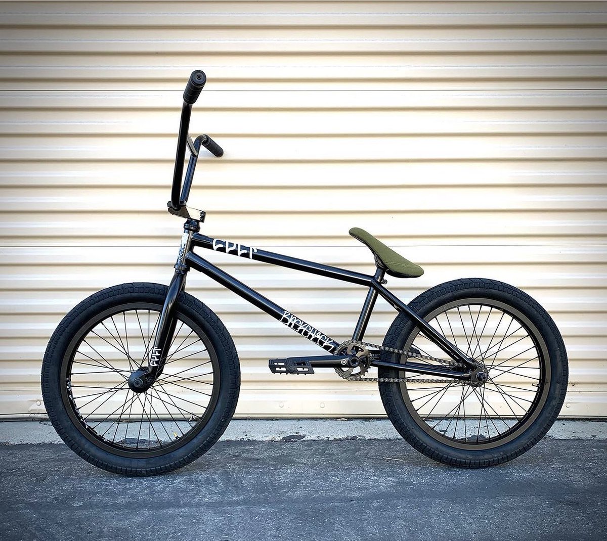 cultcrew's tweet photo. #cultcrew #dehart https://t.co/oFjtRELcND