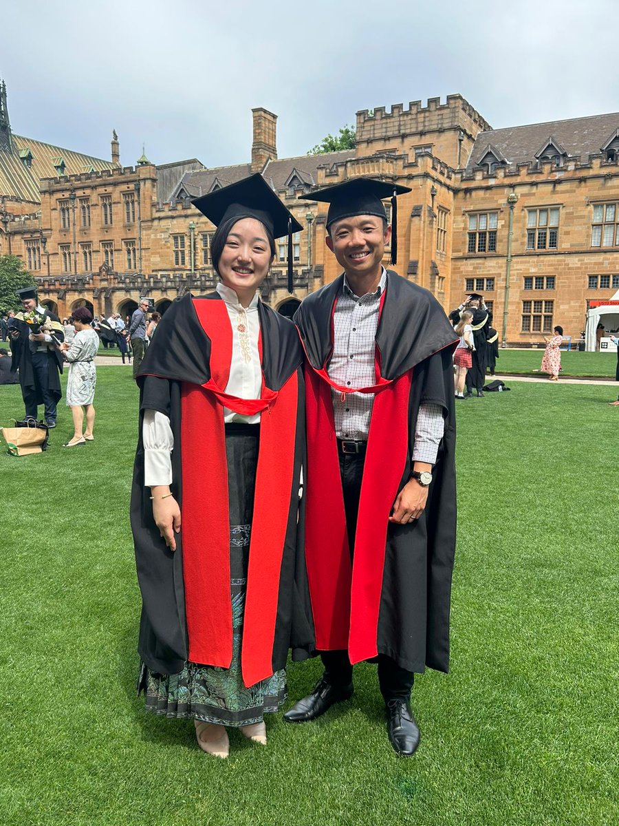 Congratulations to Dr. <a href="/YuFengWang11/">Erin (Yu-Feng) Wang</a>  and Dr. Tony Young on your graduation! Great work from both over the last several years 🎓
#universityofsydney #medicalphysics #studentresearch #education <a href="/SWSLHD/">South Western Sydney Local Health District</a>