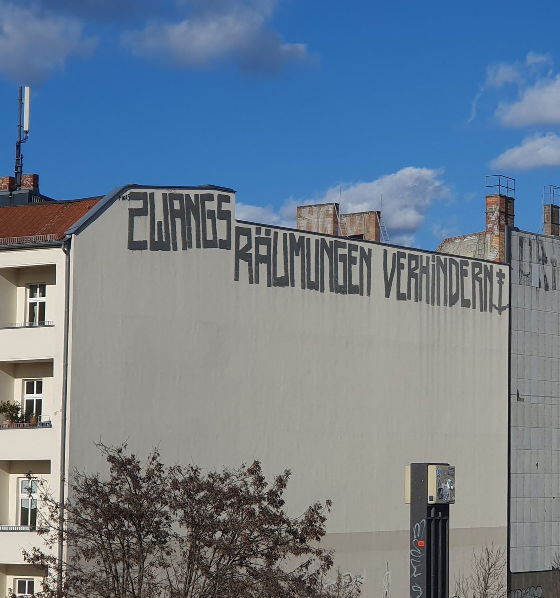 Moin ihr Lieben
🖤❤️
#GoodMorningLeftSide

"Zwangsräumungen verhindern!"