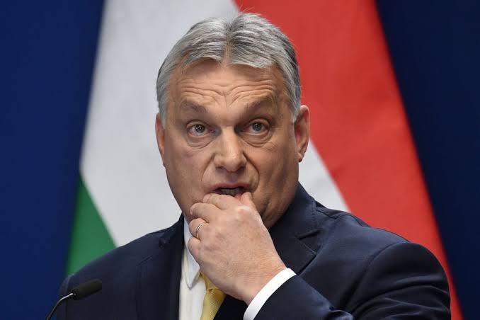 DefenceWings's tweet photo. JUST IN: 🇭🇺 Budapest proposes EU cut aid to Ukraine by at least 50%, arguing that 25 billion euros until 2027 is enough and member states can assess the contribution later, depending on Ukraine's needs - Bloomberg https://t.co/o28ytksjPb