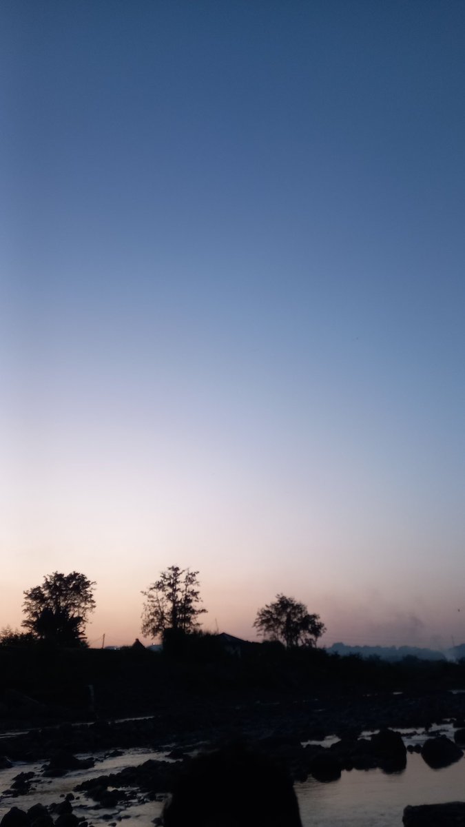 jaib____'s tweet photo. @convomf Dari senja sampai magrib menjelang https://t.co/iIZARy7tCc