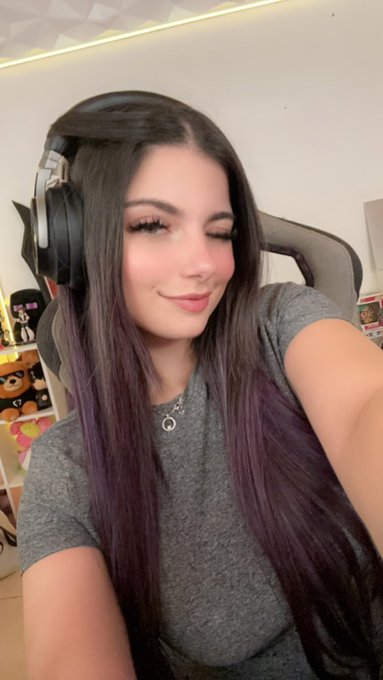 Seguimos en extensible amigossss 🫶🏻🫶🏻 a&uacute;n faltan 84 horas jsjsjsj 😎 twitch: girlofnox https://t.co/k<a href="/tag/bienvenidoadd2"class="tags"><span>#bienvenidoadd2</span></a>