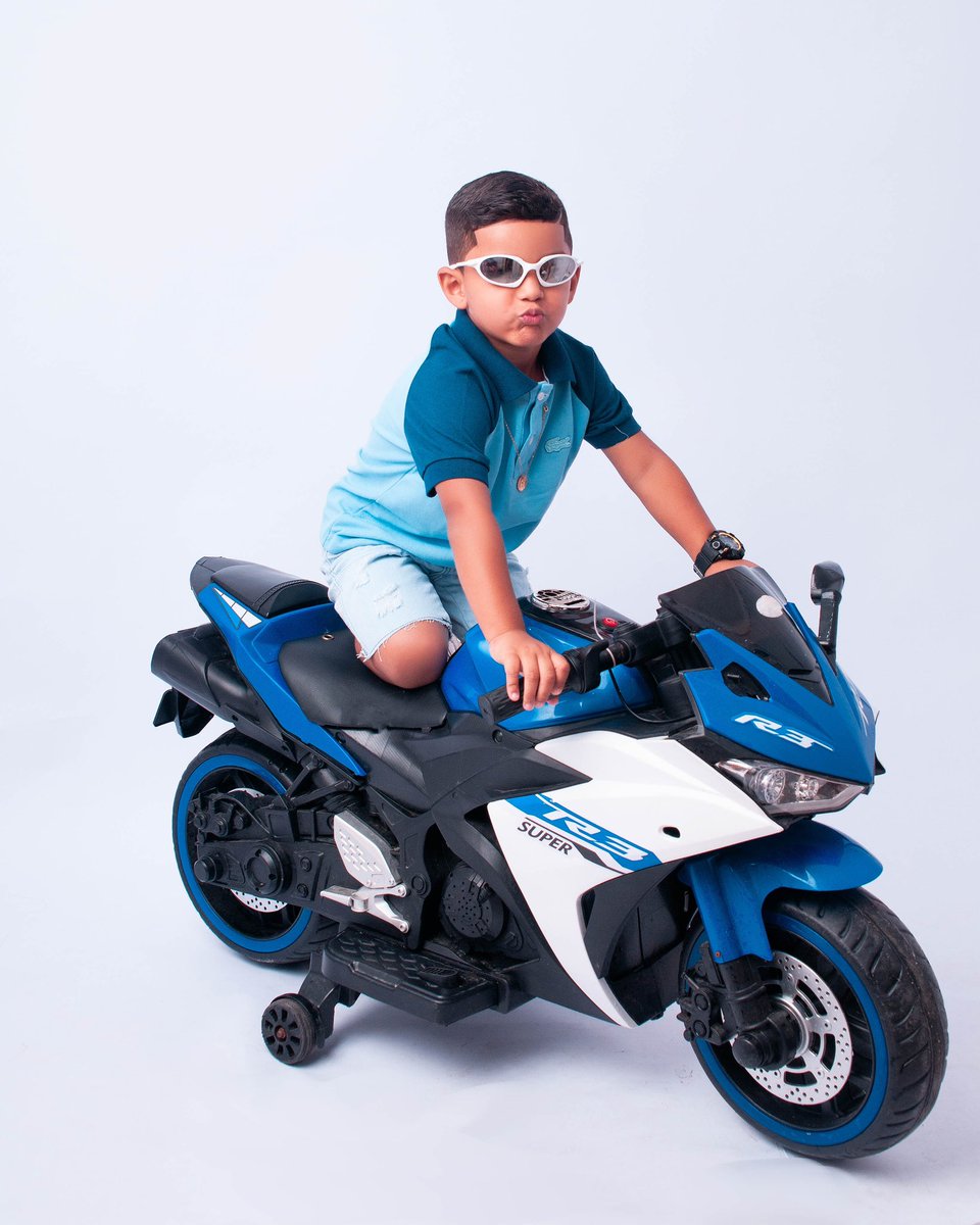 manusales98's tweet photo. 4 aninhos do homem da minha vida. Chuva de benções meu filho. Até aqui nos ajudou o nosso DEUS. Somos provas dos cuidados e amor dele 🙏🏼🙏🏼😭💙💙🥳🥳🥳🥳🥳 https://t.co/TSZ5PrLb7C