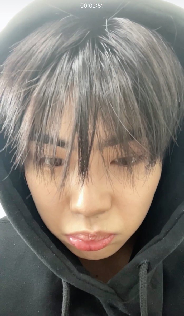 fire050110's tweet photo. 소리 안들린다니까 완전 빤토 댓어😭😭 https://t.co/Tl87X3uviZ
