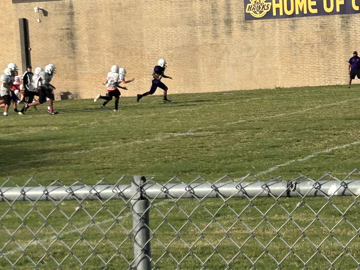TurnerofHistory's tweet photo. Another Wednesday, another game. This time I stopped by to watch my 7th grade boys. It was a very well played game. I am proud of them. @NISDHobby @HobbyBoysATH @coachsmeb @coach_face @CoachMcGinnis1 @ElCarranco1 @GNDylla12 #RootEdHobby #wednesdaynightfootball https://t.co/3owpLYa2qs