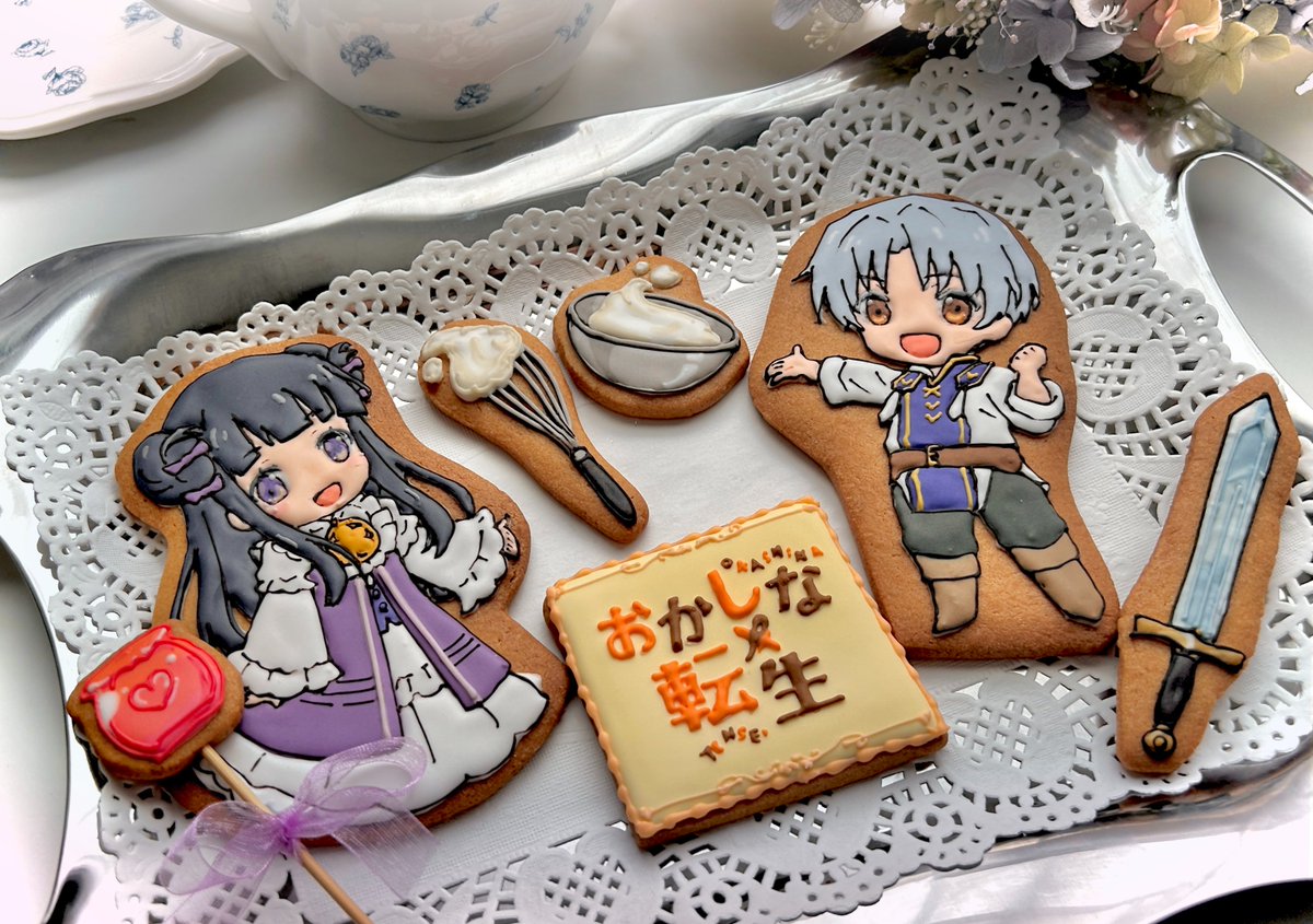 iidaseriko's tweet photo. アニメスタッフさん方からいただいたアイシングクッキーです。かわいくて食べるのが勿体なくて飾っておいたら、賞味期限が目前になってしまったのでこれから頂きます🙏✨ https://t.co/3m0Do8TJNH
