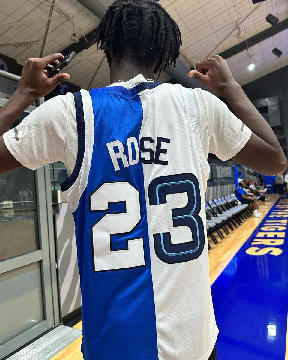 RioZeppelin's tweet photo. Jersey overly fire 🔥 https://t.co/wSGKHlL6dz