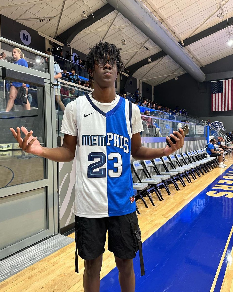 RioZeppelin's tweet photo. Jersey overly fire 🔥 https://t.co/wSGKHlL6dz