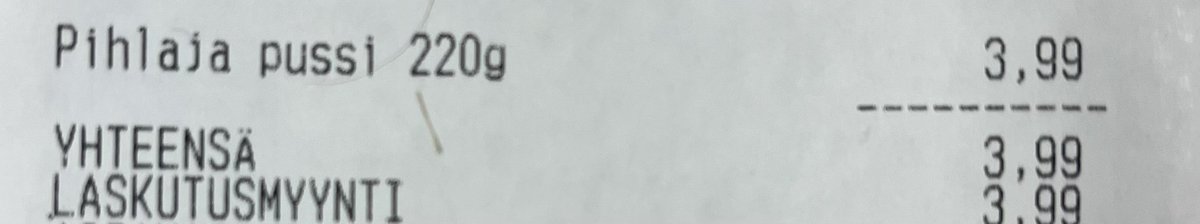 Mitä itse ostaisit, jos olisi lupa hakea kaupasta vähän leffaherkkuja? Ilahduin, kun toimiston pöydällä odotti kuitti, josta näkyi kerholaisten ja nuorten kerhonohjaajien valinta edellisillalta 🦊 Ikiklassikko, mummoloiden hitti! 
#4hkerho #4hkerhonohjaaja