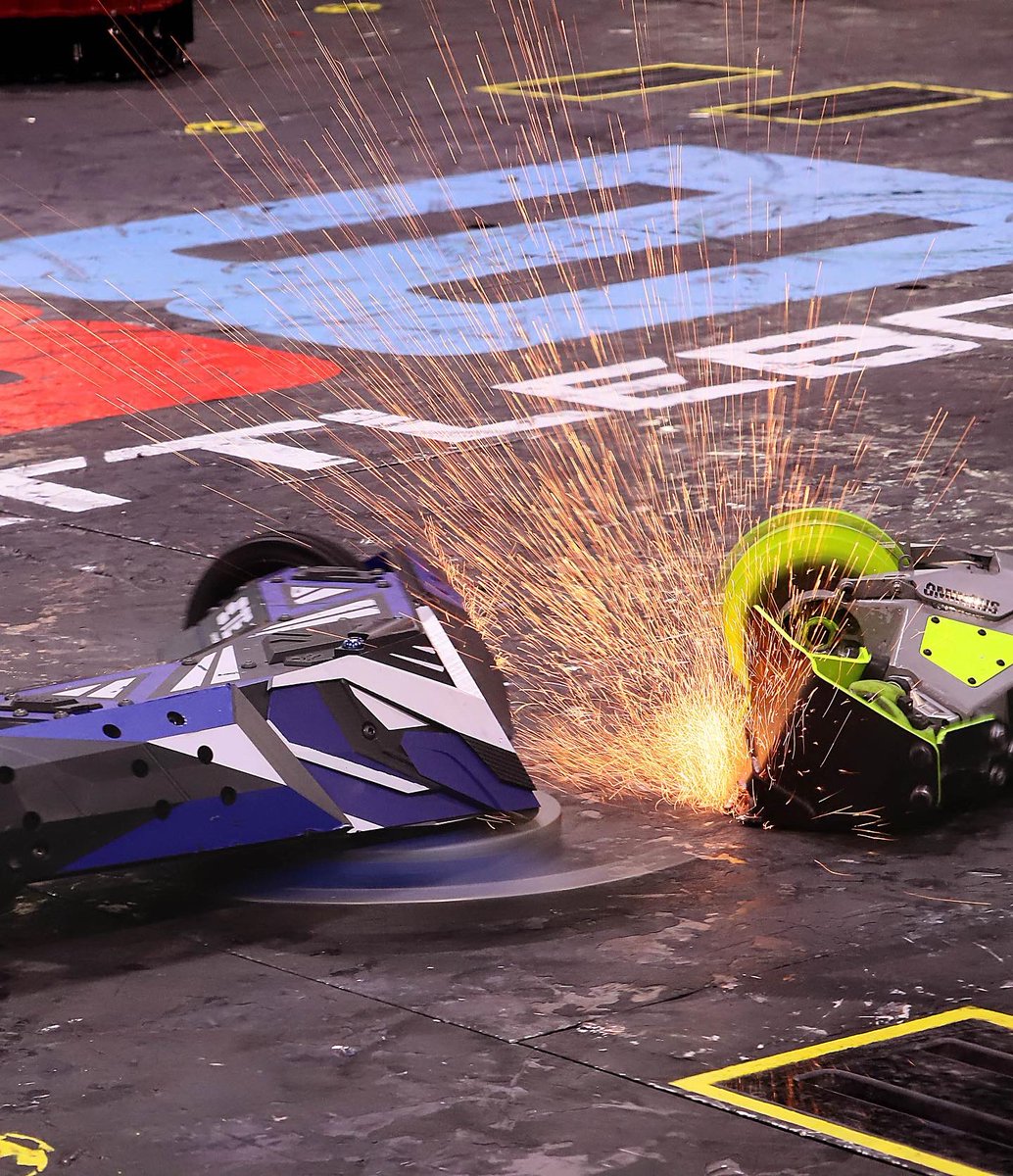 thebotwhisperer's tweet photo. LET THE SLUGFESTS BEGIN!
The journey to the Golden Bolt starts right now with the first Sin City Slugfest.
Oct 5th - 8pm Discovery
#BattleBots #LetTheBotBattleBegin #ItsRobotFightingTime https://t.co/AYmxqVmoNU