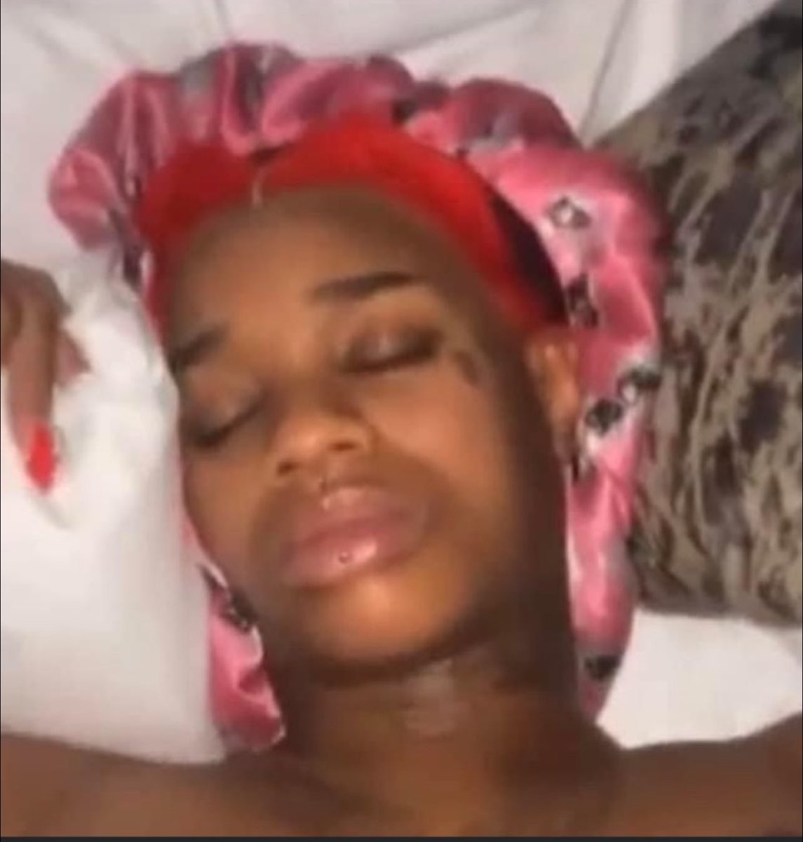 nobody 
me : playing sleep when somebody come in my room 🤣