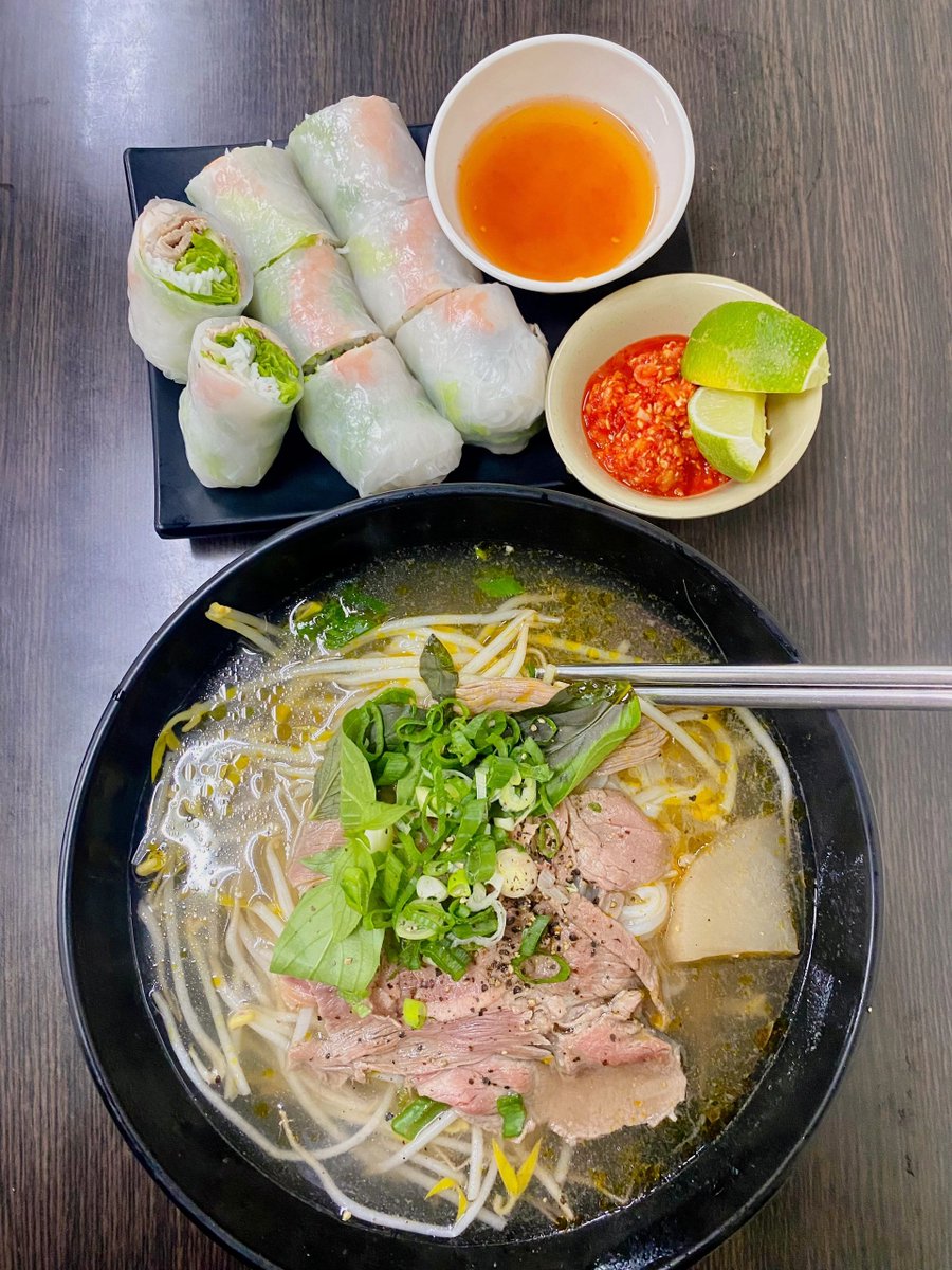 denkaimawan's tweet photo. A big reason to like Vietnamese food...  Is unlimited spicy 😌 except beef pho, fried spring rolls and lettuce spring rolls are favorites 😍 https://t.co/KqFdrMDvIW