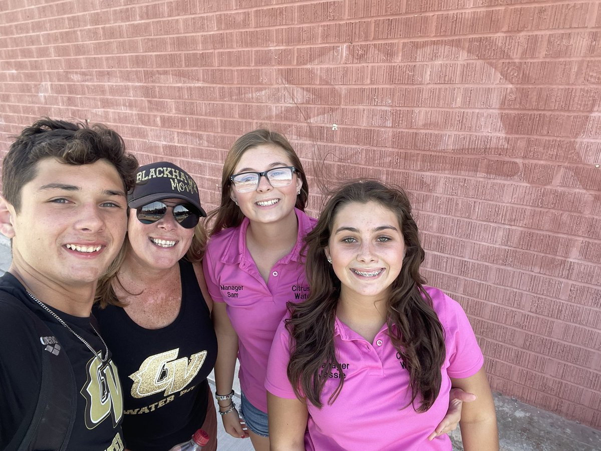 vicnric's tweet photo. The Blackhawks played against Cajon HS today and they won!!! 🙌🏽🤽🏽‍♂️ Go Blackhawks!! 🖤💛 I love making these memories together!! 🥰 #ourcharliepiccolo #cvhsblackhawkswaterpolo  #proudparents https://t.co/mDX4oiPO2V