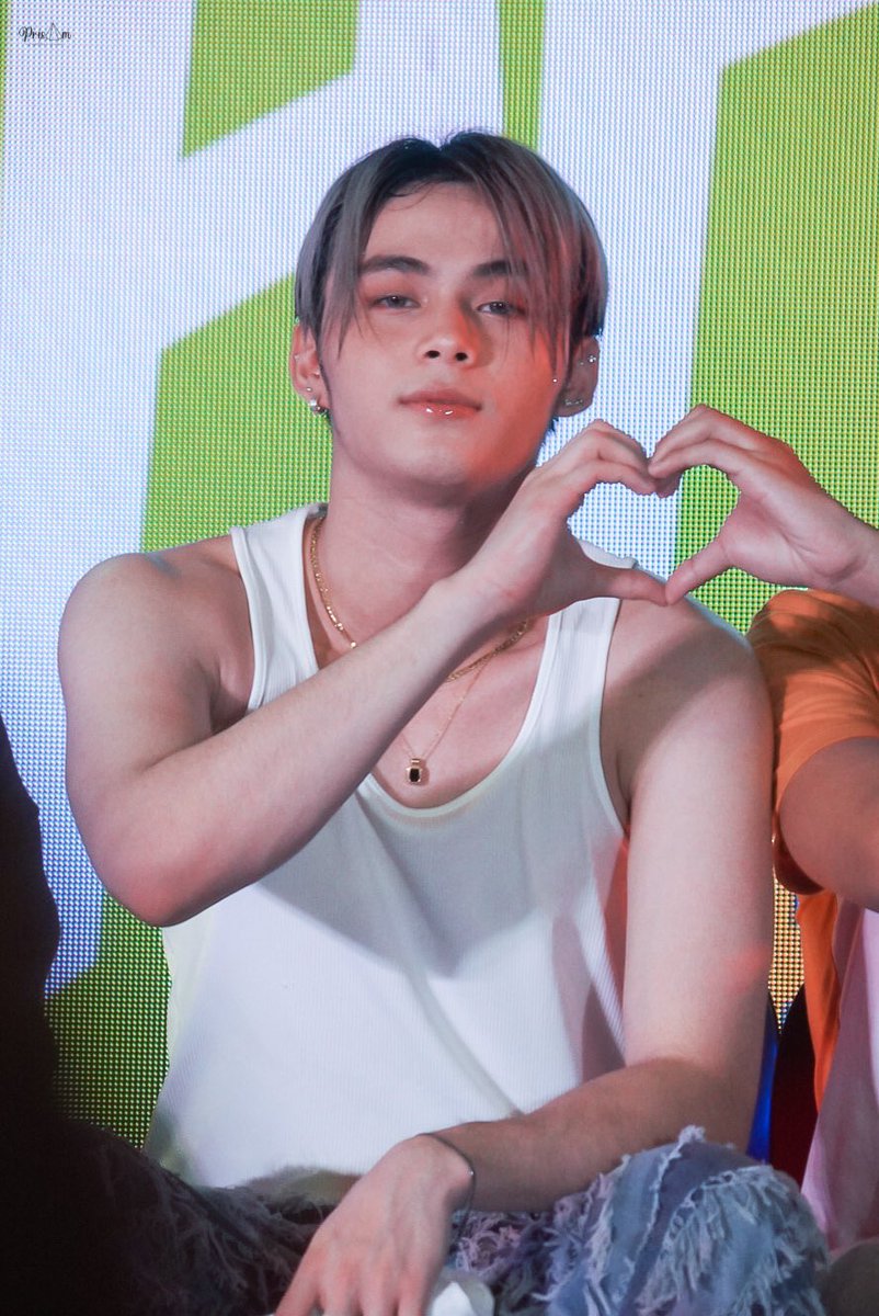 PriSAMspectrum's tweet photo. [100123] #VXON_PATRICK at Robinson’s Galleria Cebu for Ppop Fiesta

@ptrckrcmr20 

VXON AT PPOPFIESTA CEBU
@vxonofficial #VXON
#VXONxPPOPFiesta
#PPOPFiestaTour_Cebu https://t.co/UQZ2WE1plI