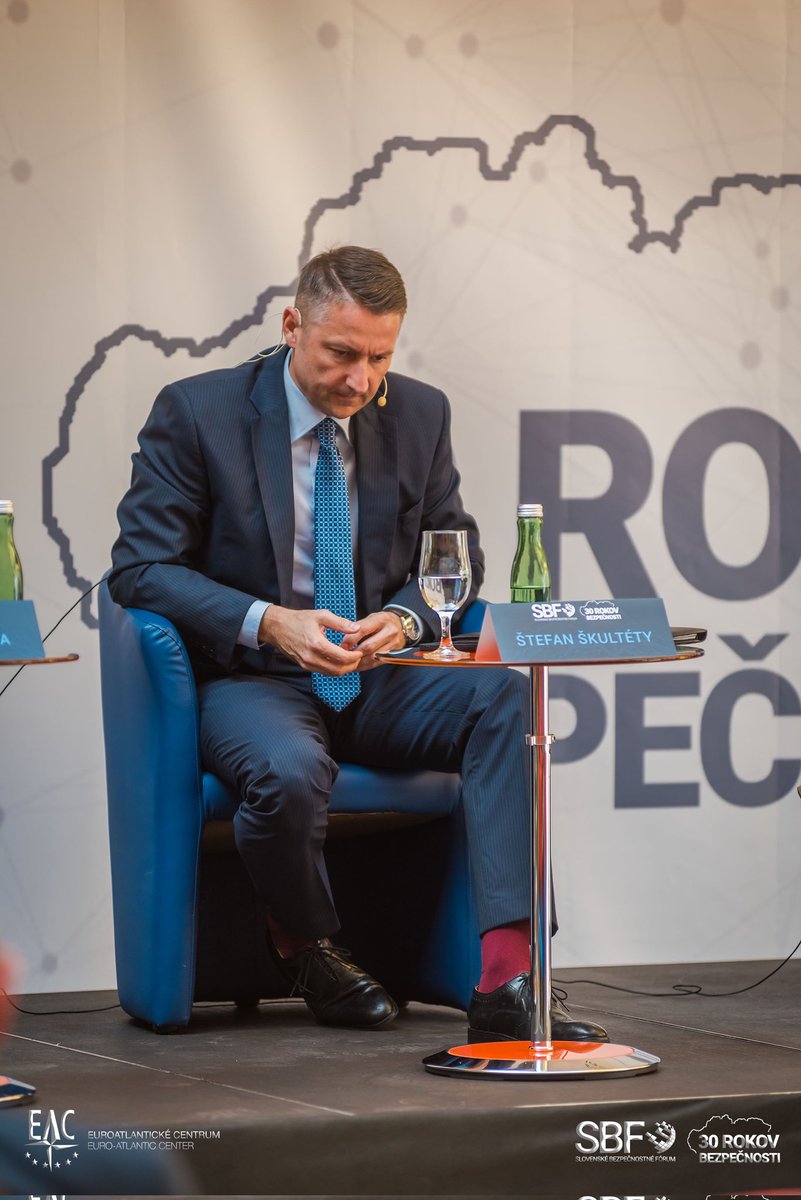#SBF2023 2nd discussion concluded:
📍Russian invasion in 🇺🇦 had dramatic impact on arms production but implementation of new <a href="/mosr_official/">Ministerstvo obrany SR 🇸🇰</a> projects started even before the war
📍🇸🇰 should aim to create an agency specialized in the sale of tech &amp; building arms coop. btw partners