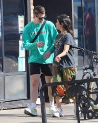 JuneFDOUS's tweet image. Damn took a walk with Henry @HRH_HJEGHSF and the whole paparazzi followed us.  Oh and Alex @AGCDFS0TUS he’s definitely taller than you.