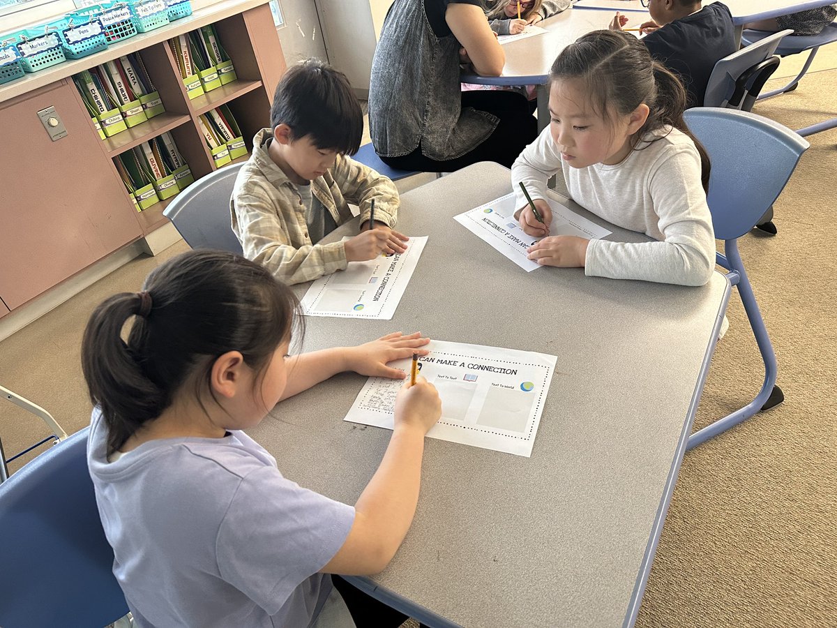 NIS_Grade3's tweet photo. “Grandfathers journey reminds me of the book Dreamers because both characters went to a new country and had a journey.” We introduced text to text connections today and found out Grandfather’s Journey connected to over 5 different books we had read this year. #readersworkshop https://t.co/J0PEn5Rtzl