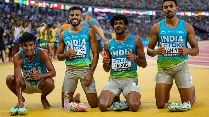 SurajPa29271431's tweet photo. Indian men 4×400m team won #GoldMedal (Medal 81)
Indian men relay team  #MuhammadAnas , #AmojJacob , #MAjmal &amp; #RajeshRamesh won Gold medal with new national record timing of  3:01.58
Brilliant race by men 400 relay team #AsianGames23 #AsianGames2022 #AsianGames2023 #ASIANGAMES https://t.co/Grg8hZKIxt