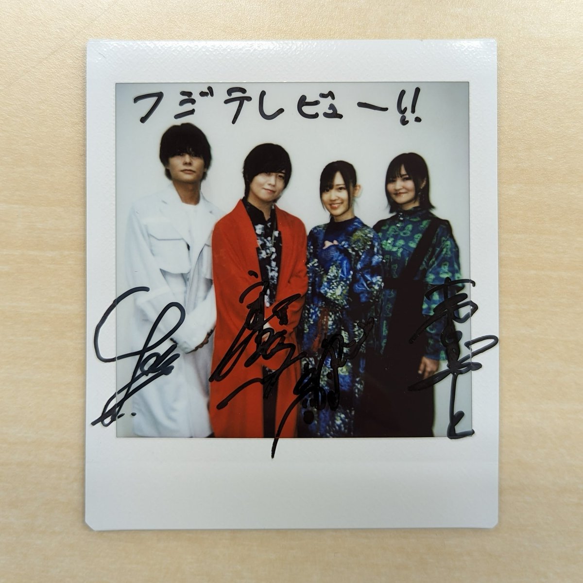 mezamashimedia's tweet photo. 第2クールスタート✨
アニメ『#るろうに剣心』#斉藤壮馬 さん
#高橋李依 さん #小市眞琴 さん #八代拓 さんの 
 サイン入りチ��キを1名様に🎁

1️⃣@fujitvviewをフォロー
2️⃣このツイートをRT で応募完了👌
締切は10月12日(木)23時59分
当選者にはDMでご連���💌

皆さんの記事は⏬https://t.co/C1FvXMOTz0 https://t.co/kwfcuYpCk1