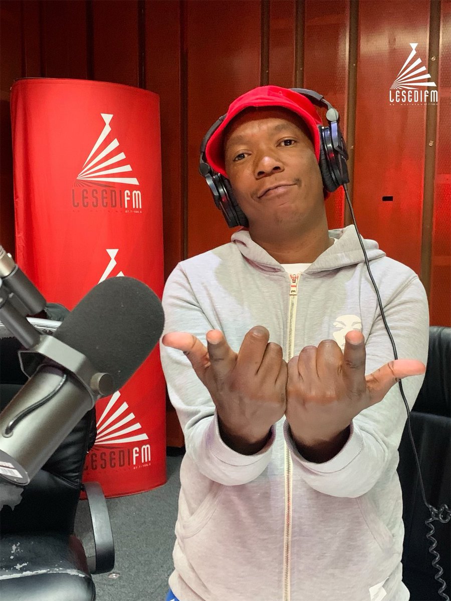 LesediFM's tweet photo. #ThakgohaBreakfastShow le @cadamgaga le @Twasagirl 

📱:0832840008
📞:0860003084
Streaming: https://t.co/FmsziyGpG4
SABC +: https://t.co/FznaY0nOhq

Mamela Radio! https://t.co/1SFtGe6KVe