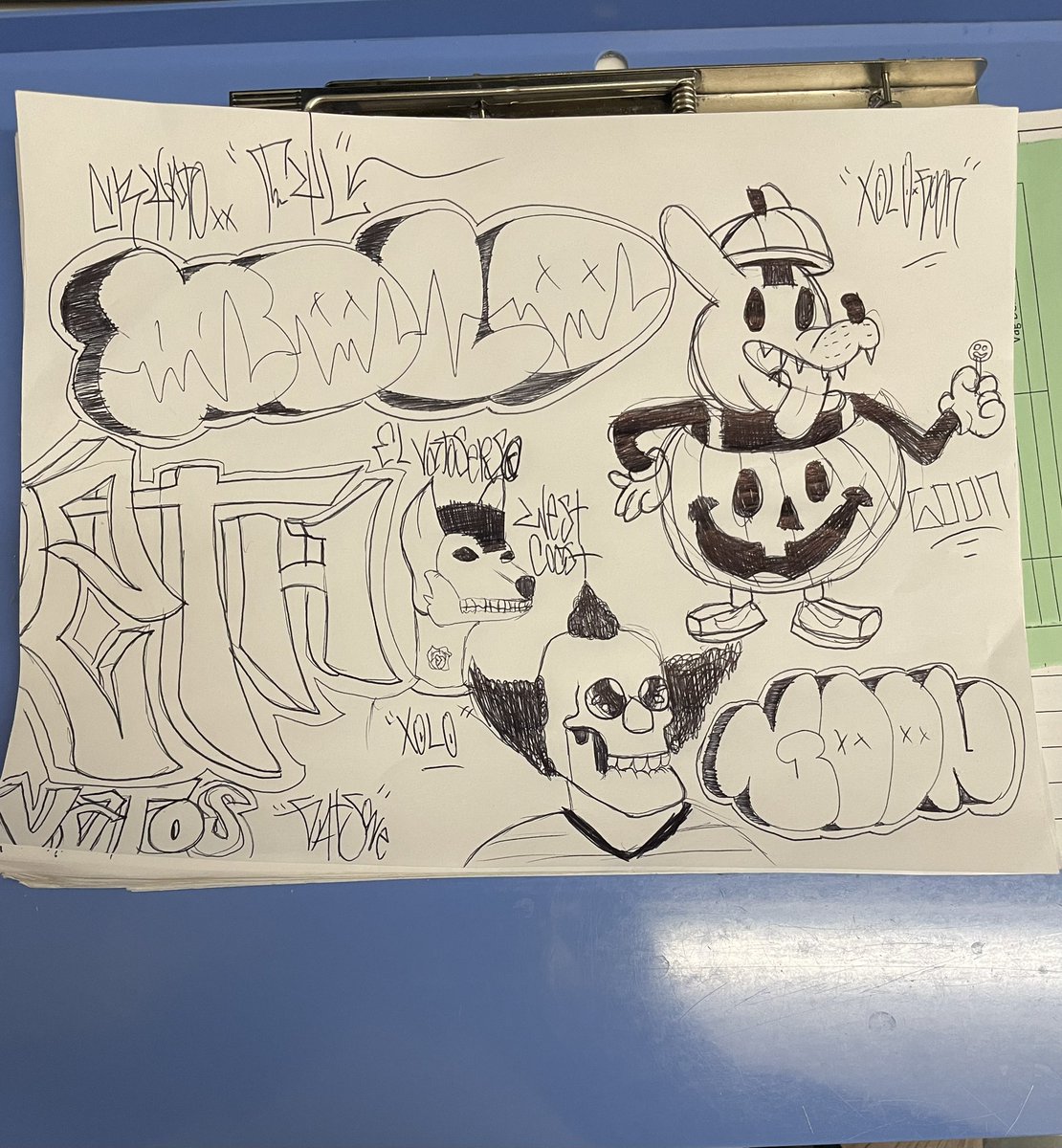 AlienVato tweet media