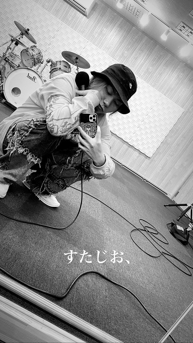 2jair3's tweet photo. 🎤🎤🎤 https://t.co/MIUguVyoH3