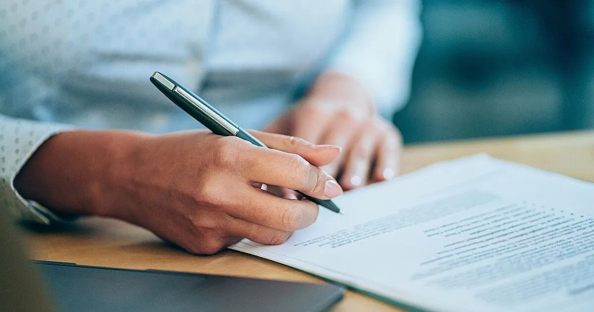 Mitarbeiterführung muss auch längerfristige Perspektiven haben. Diese längerfristigen Perspektiven versucht man im Führungsgespräch zu thematisieren. buff.ly/2AJmldz