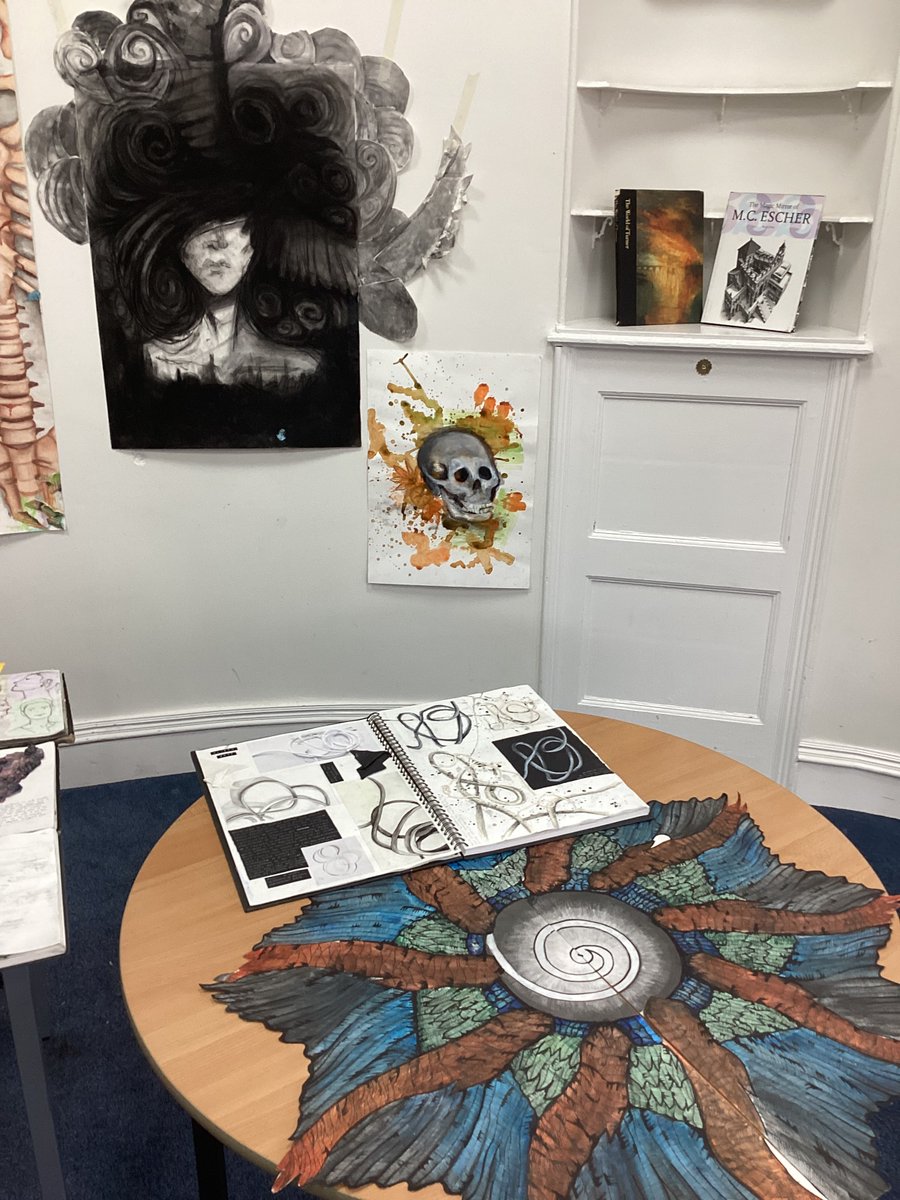 Amaia_Movie's tweet photo. Visitors were impressed by our A-Level work at the 6th Form Open evening yesterday #ProudArtTeacher #ALevelArt #6thFormStudy #ChallonerSixthForm https://t.co/5yzrYEJMvj